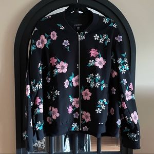 LIKE-NEW LANE BRYANT FLOWERED BOMBER JACKET